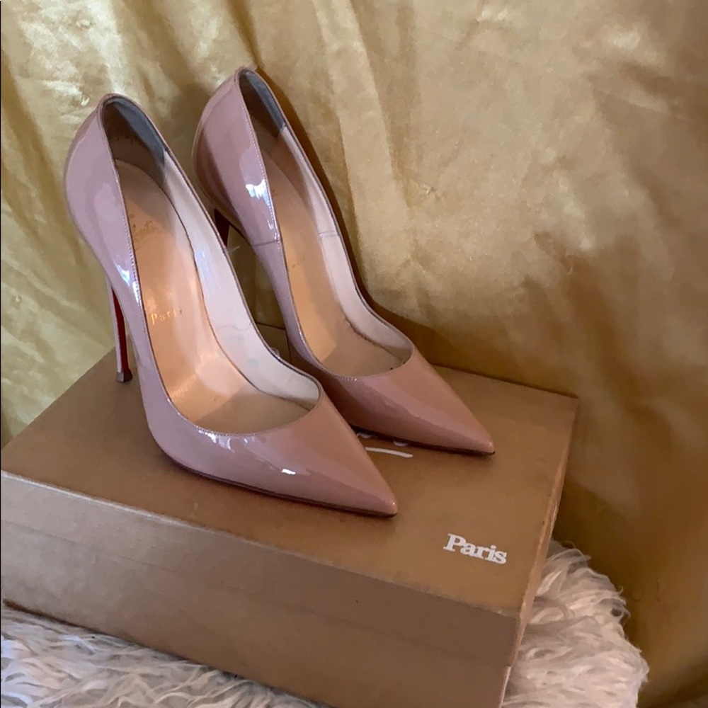 Christian Louboutin ‘So Kate’ Pumps